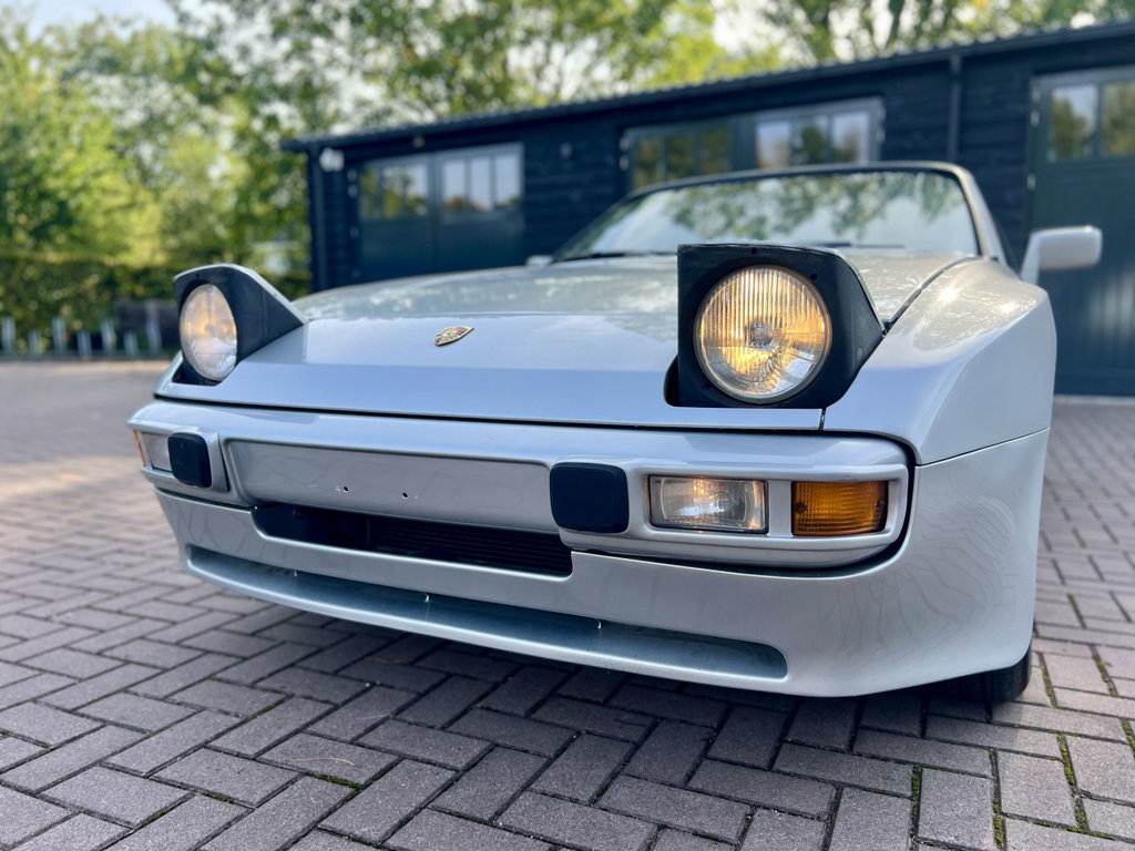 Porsche 944 Coupé