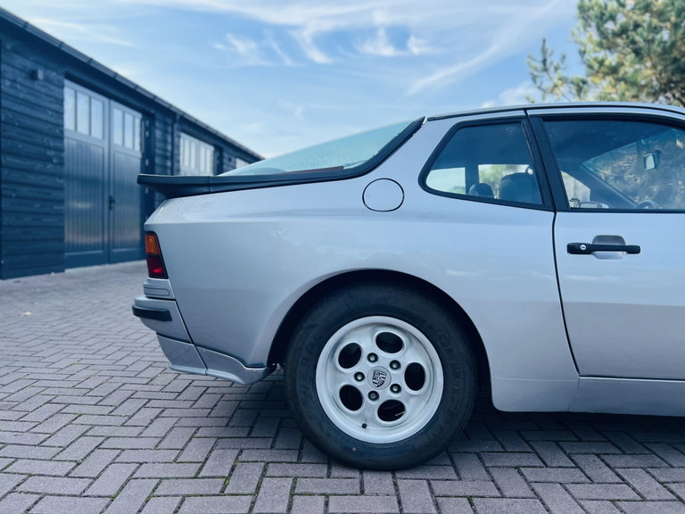 Porsche 944 Coupé