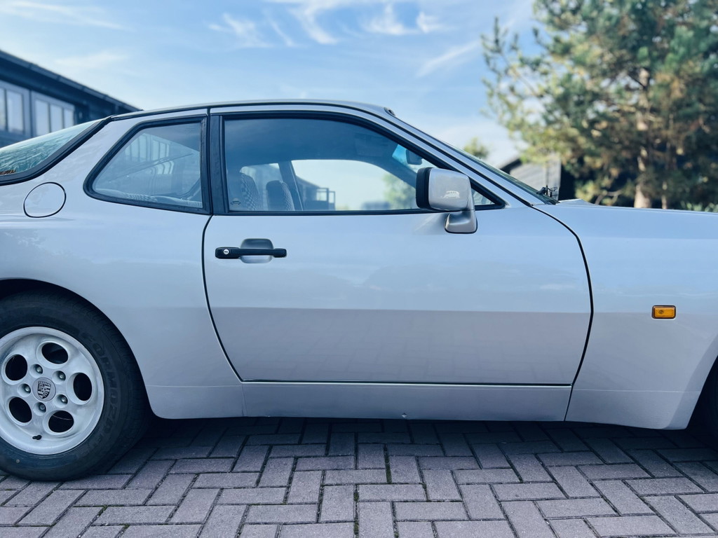 Porsche 944 Coupé