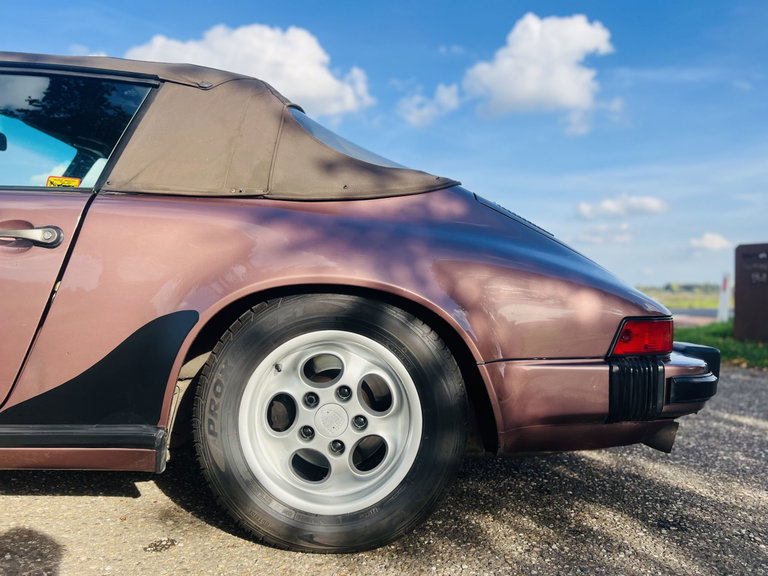 Porsche 911 Carrera 3.2 (US)