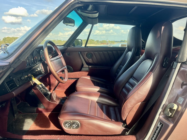 Porsche 911 Carrera 3.2 (US)