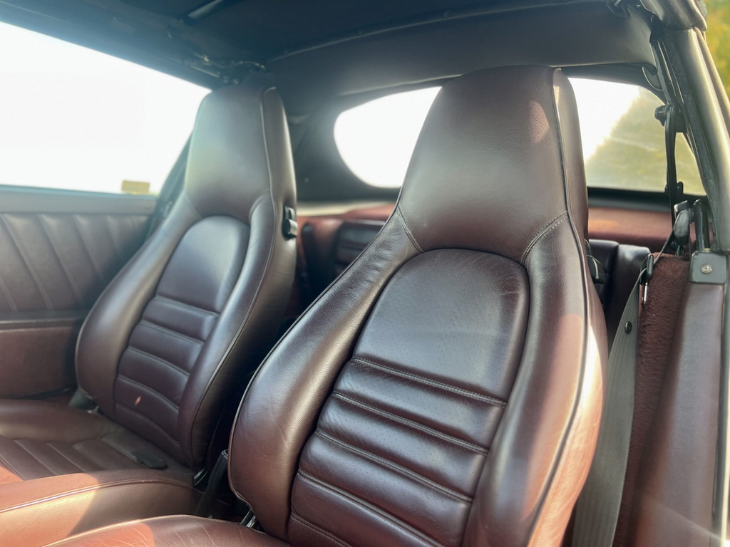 Porsche 911 Carrera 3.2 (US)