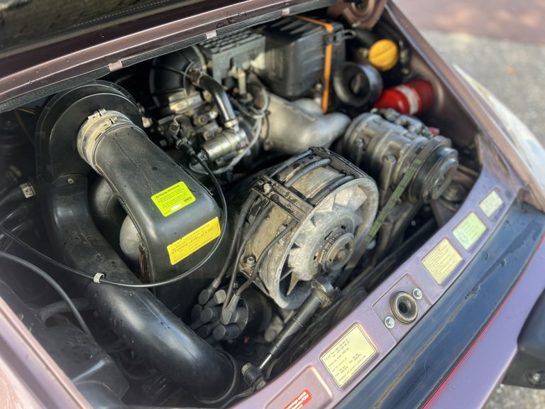 Porsche 911 Carrera 3.2 (US)