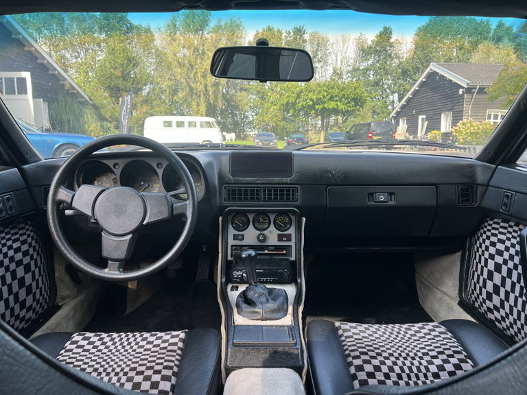 Porsche 944 Coupé