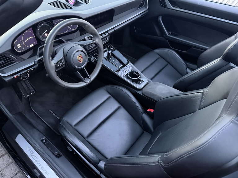 Porsche 992 Carrera