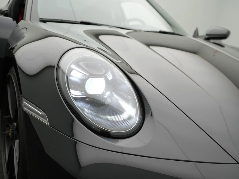 Porsche 992 Carrera 4 GTS