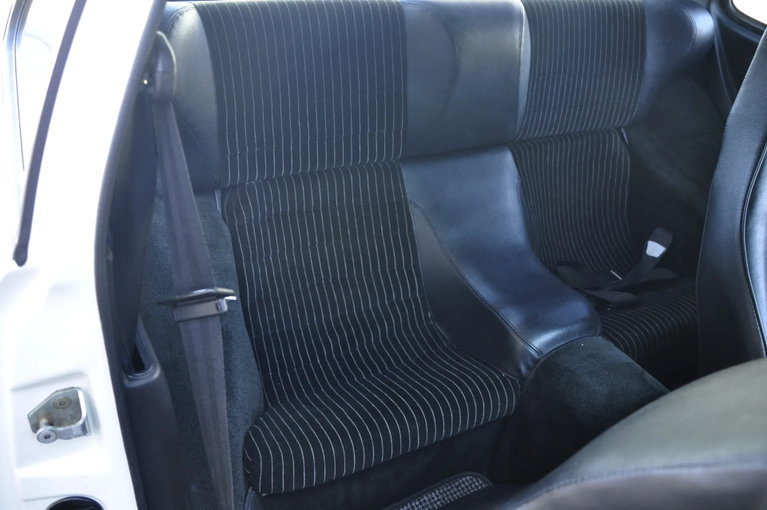 Porsche 944 Coupé