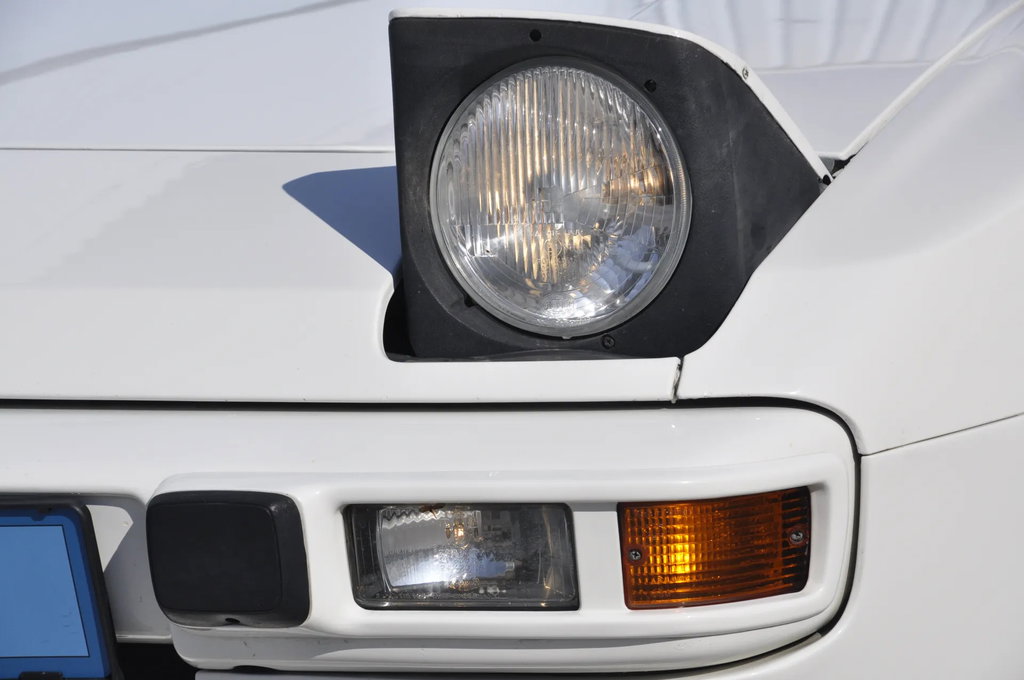 Porsche 944 Coupé