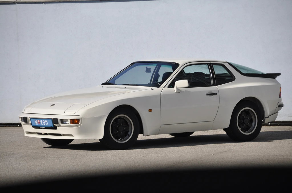 Porsche 944 Coupé