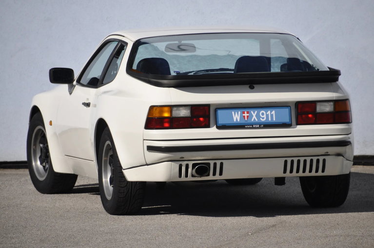 Porsche 944 Coupé