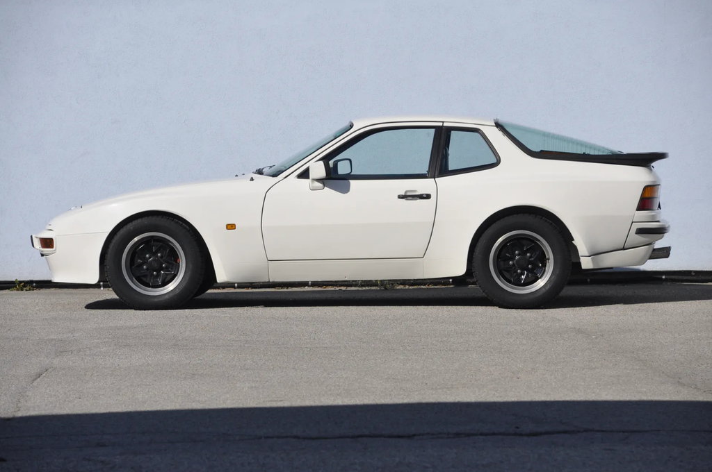Porsche 944 Coupé