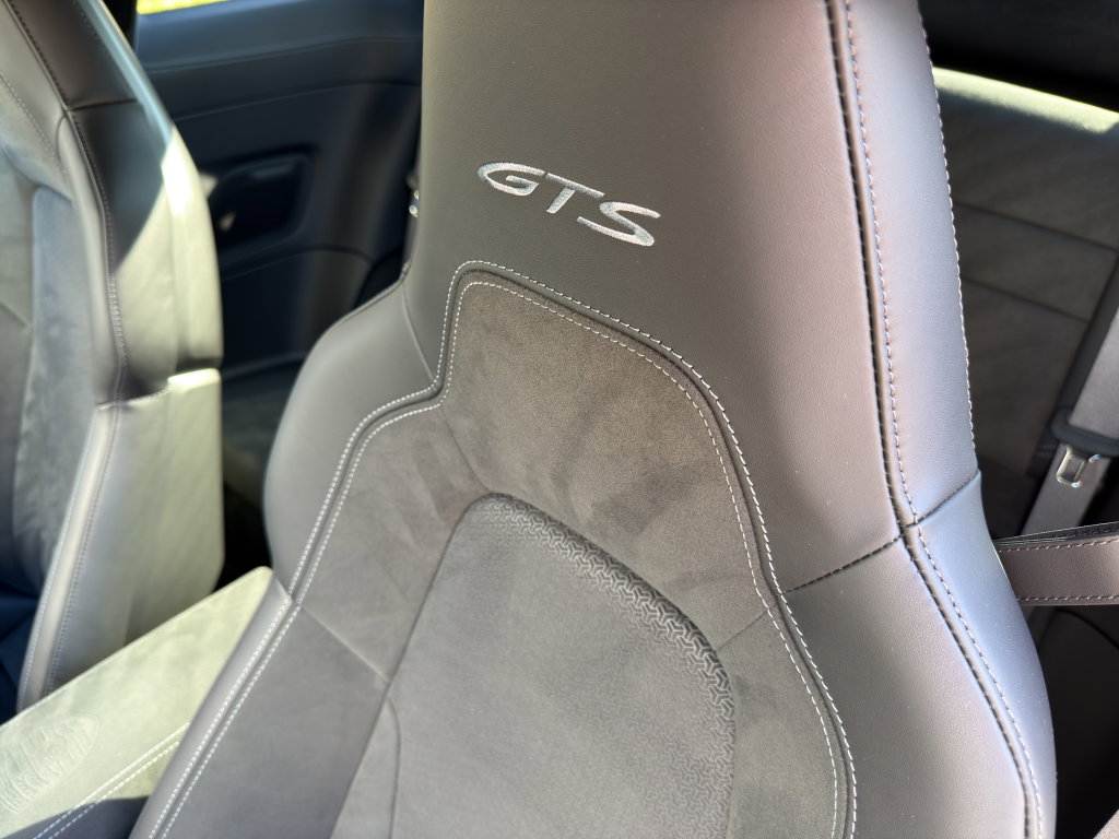 Porsche 992.2 Carrera GTS