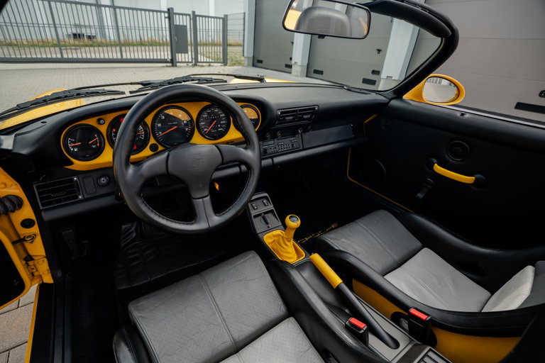 Porsche 964 Carrera 2 Speedster