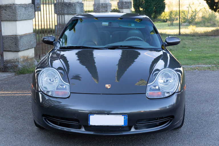 Porsche 996 Carrera 4