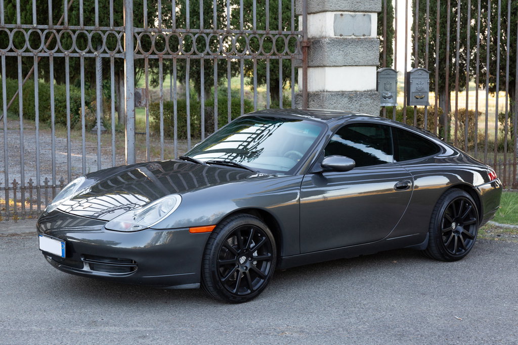 Porsche 996 Carrera 4