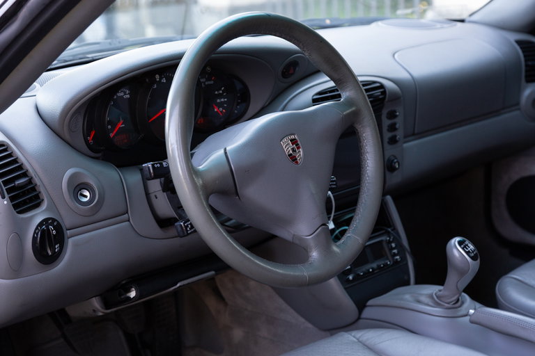 Porsche 996 Carrera 4