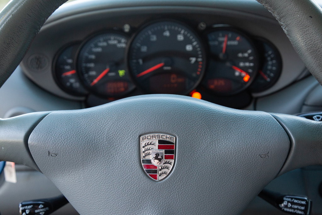 Porsche 996 Carrera 4