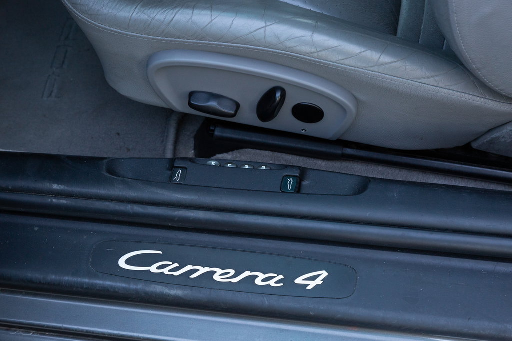 Porsche 996 Carrera 4
