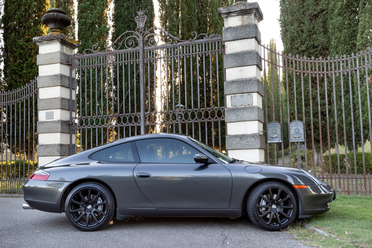 Porsche 996 Carrera 4