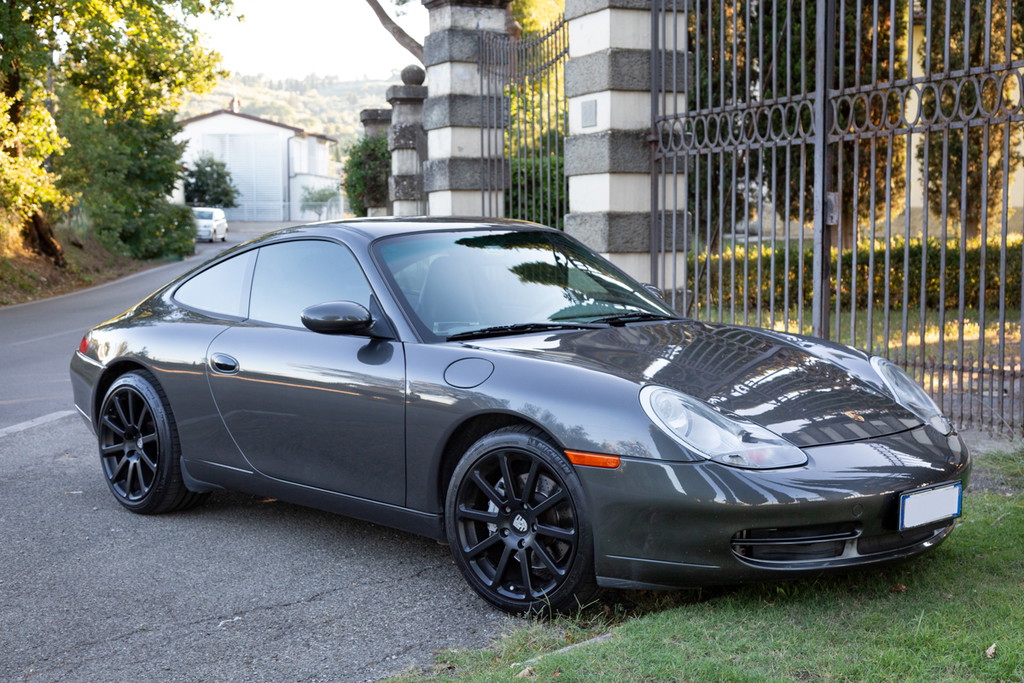 Porsche 996 Carrera 4
