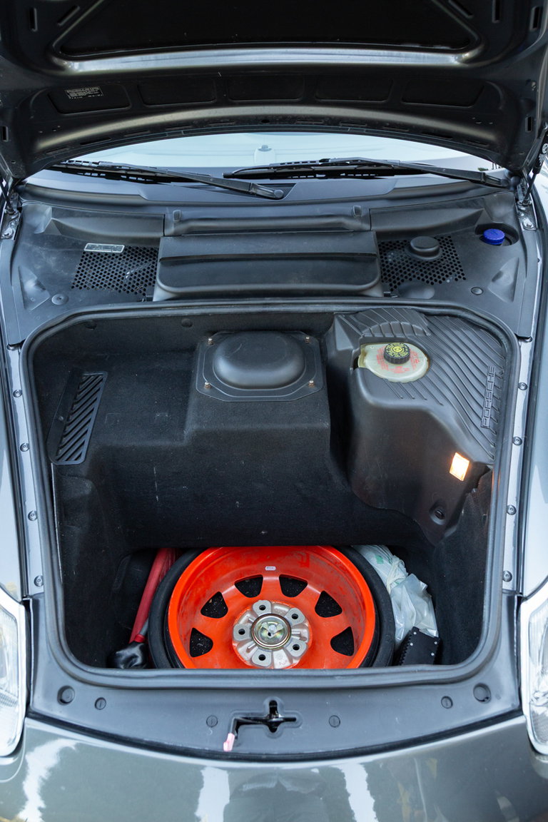 Porsche 996 Carrera 4