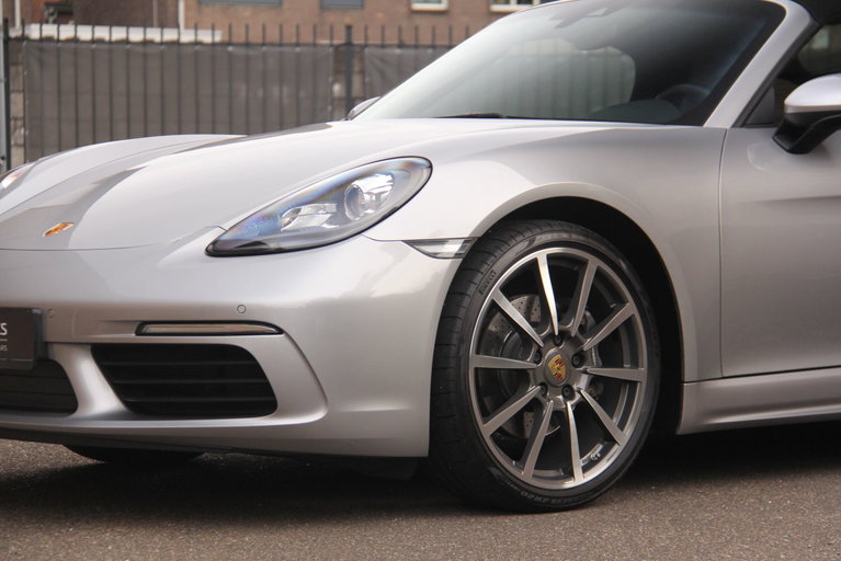 Porsche 718 Boxster