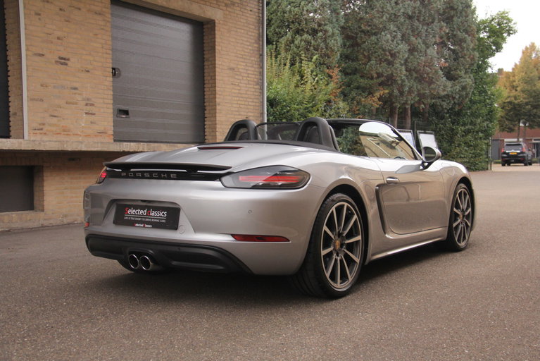 Porsche 718 Boxster