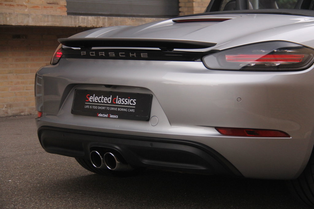 Porsche 718 Boxster
