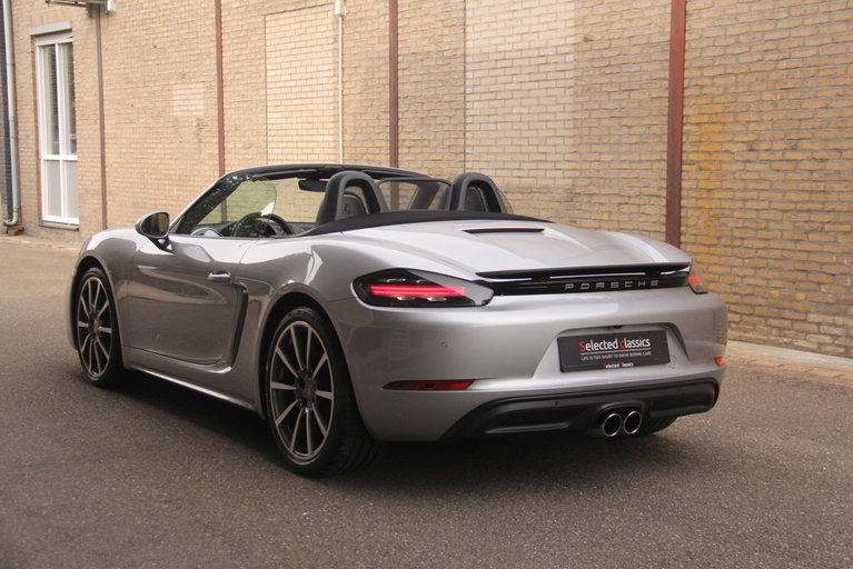 Porsche 718 Boxster
