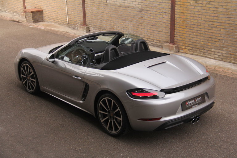 Porsche 718 Boxster
