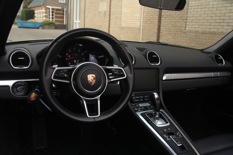 Porsche 718 Boxster
