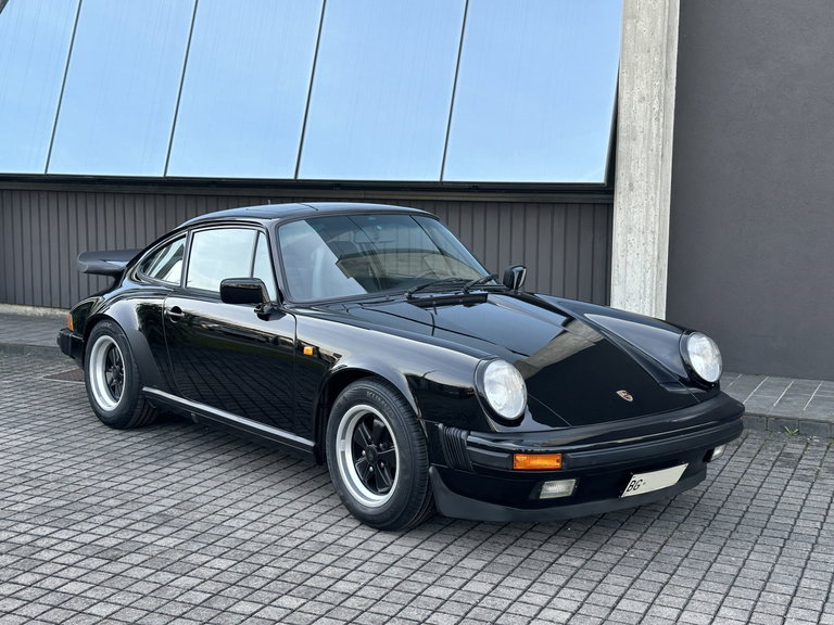 Porsche 911 Carrera 3.2