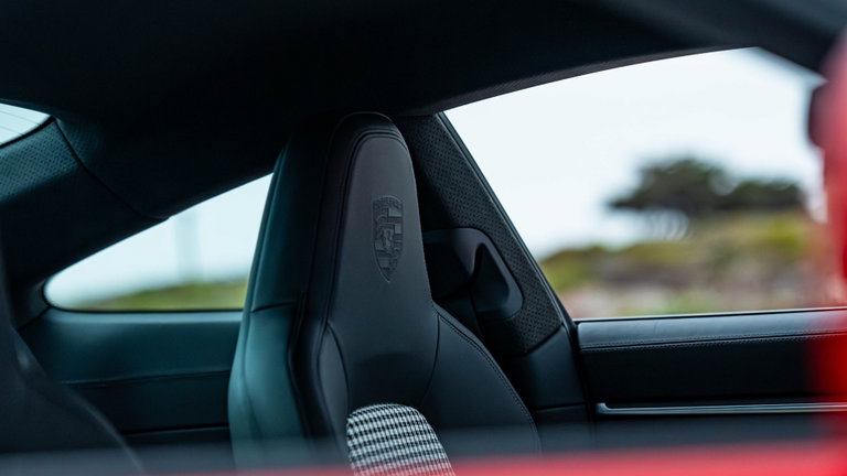 Porsche 992 Sport Classic