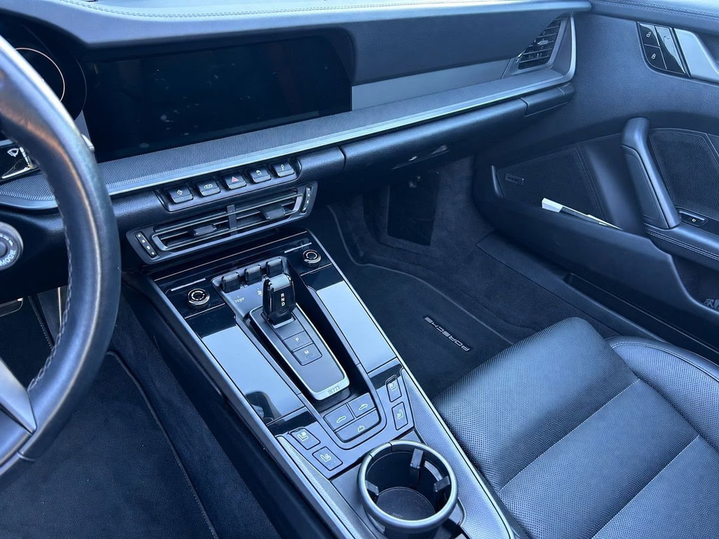 Porsche 992 Carrera