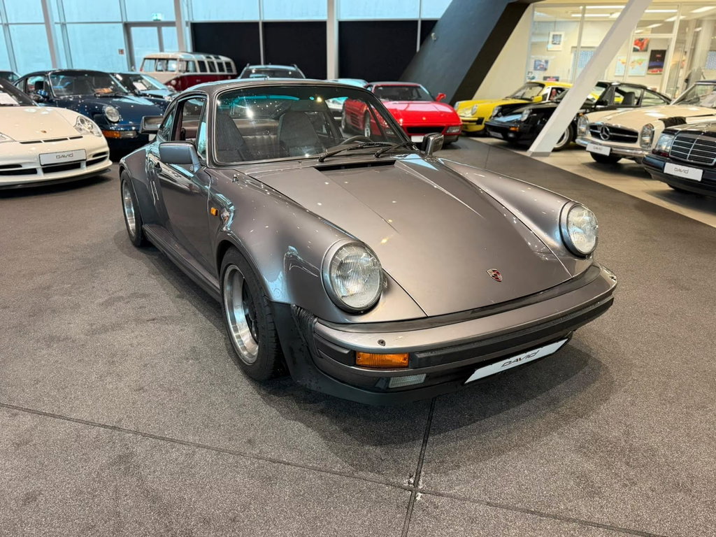 Porsche 911 Turbo 3.3