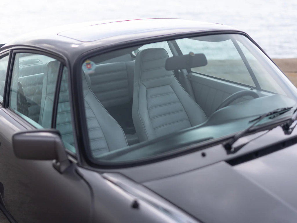 Porsche 911 Turbo 3.3