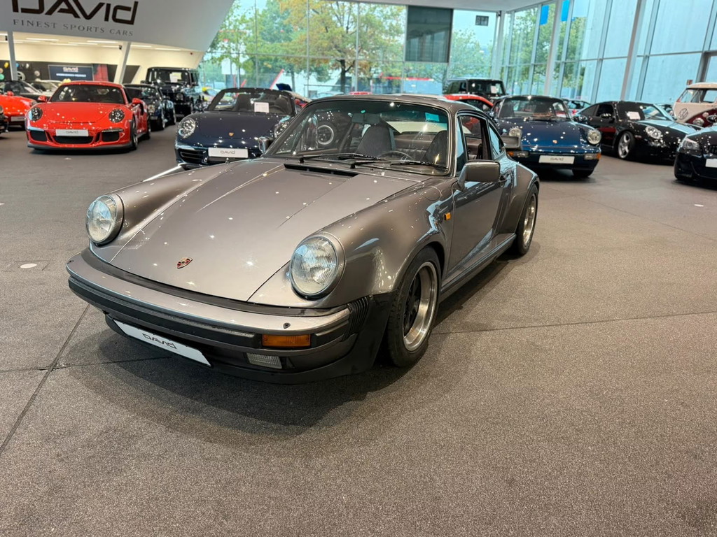 Porsche 911 Turbo 3.3