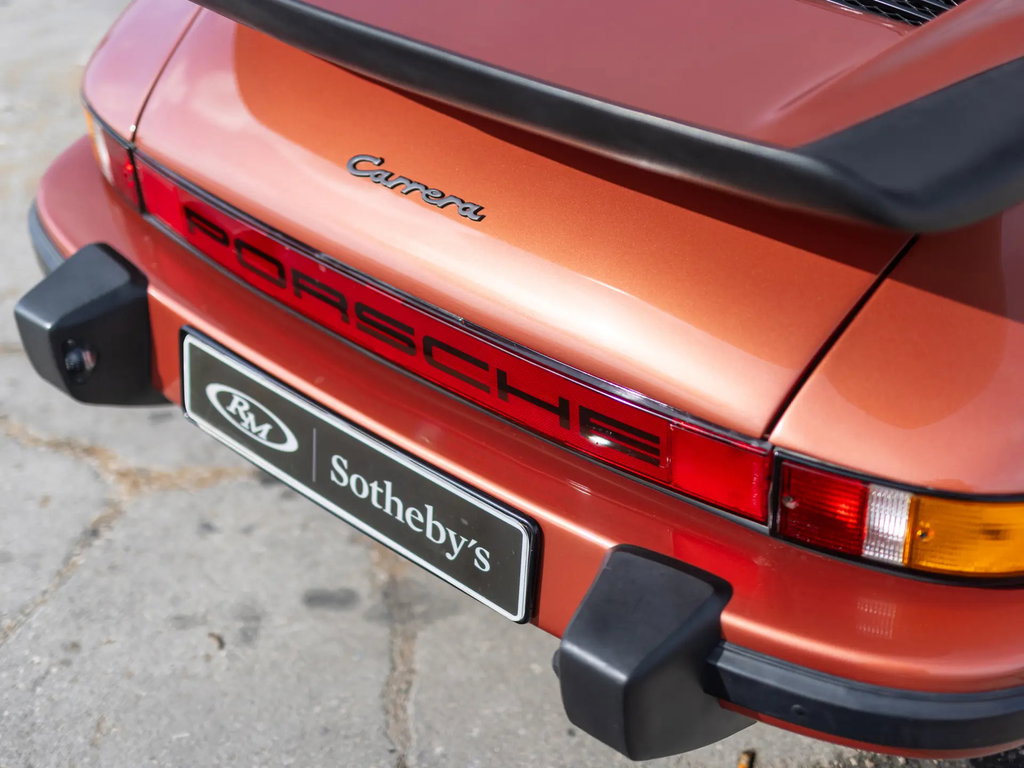 Porsche 911 Carrera 2.7