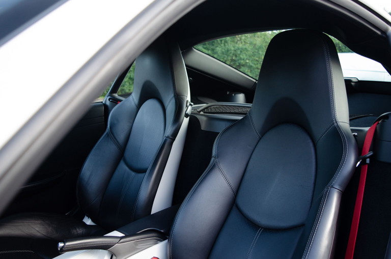 Porsche 987 Cayman R