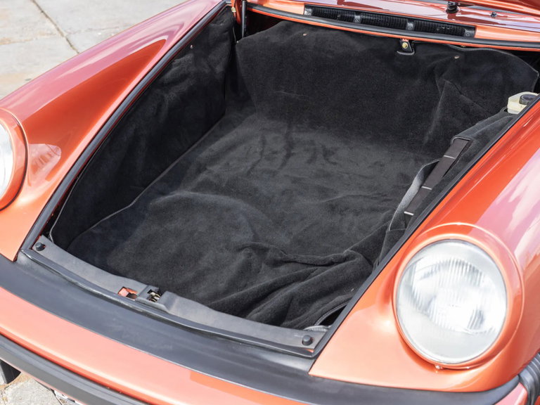 Porsche 911 Carrera 2.7