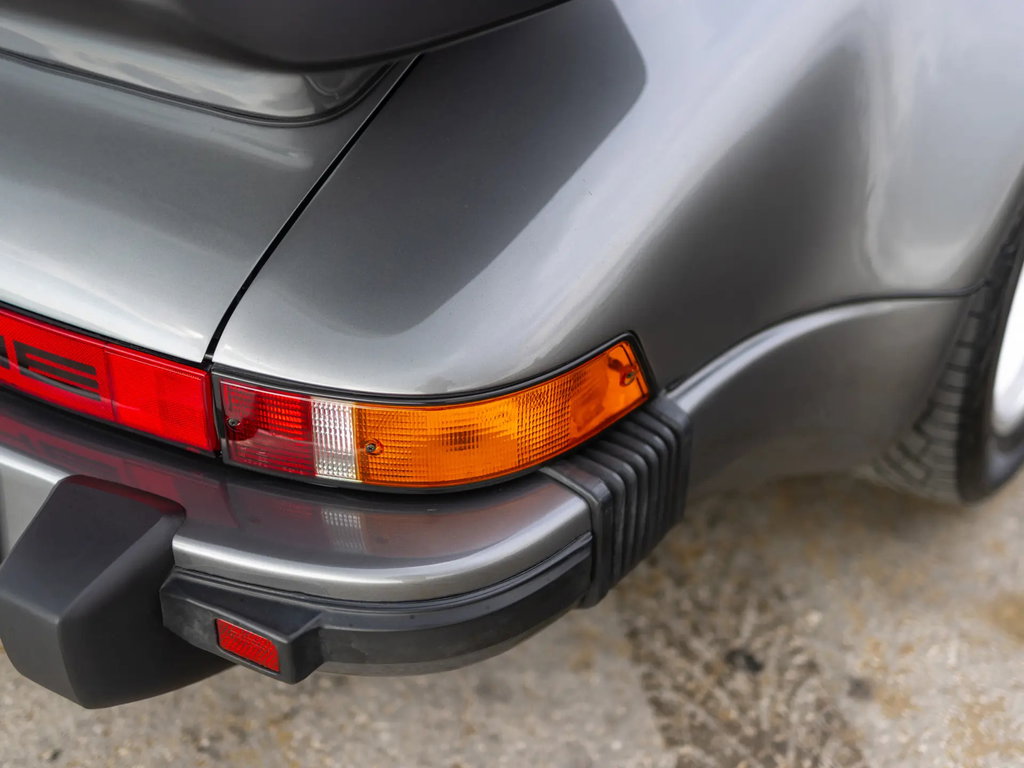 Porsche 911 Turbo 3.3