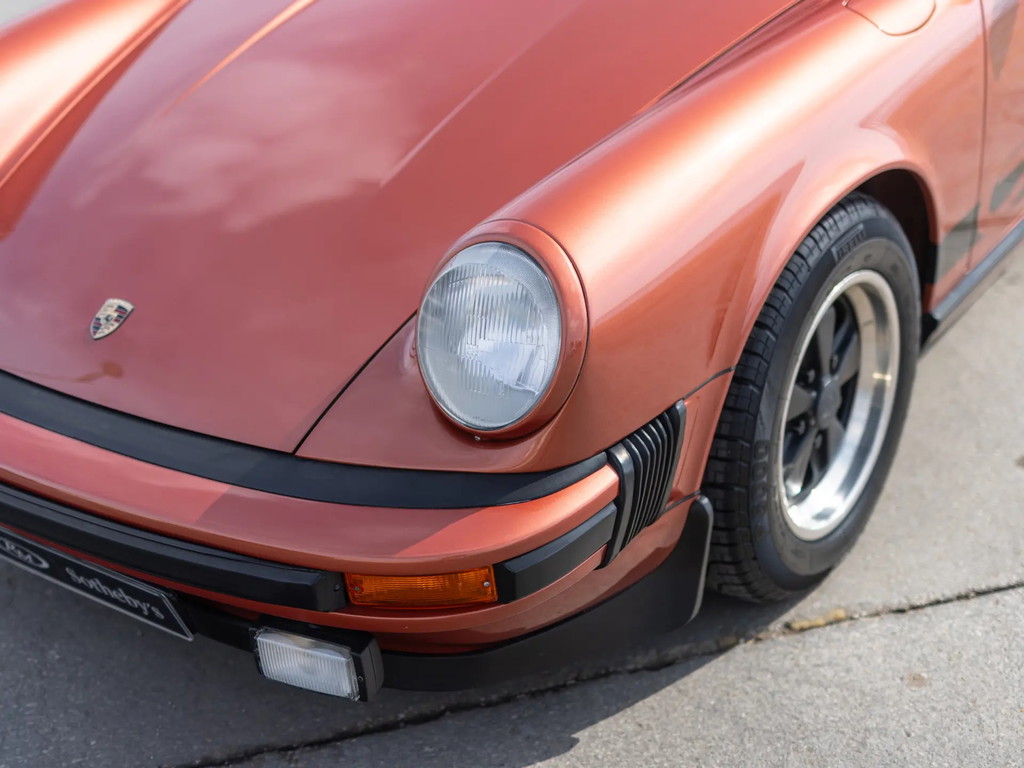 Porsche 911 Carrera 2.7