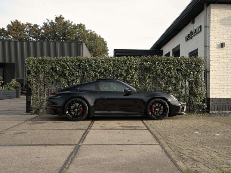 Porsche 992 Carrera 4S