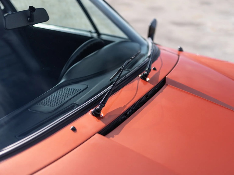 Porsche 911 Carrera 2.7
