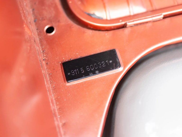 Porsche 911 Carrera 2.7