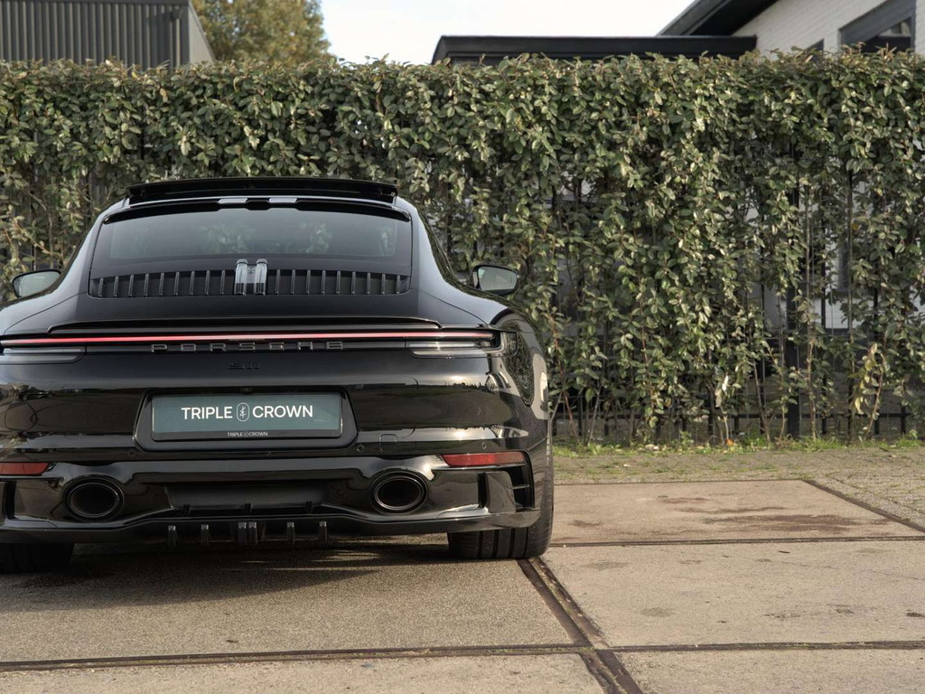 Porsche 992 Carrera 4S