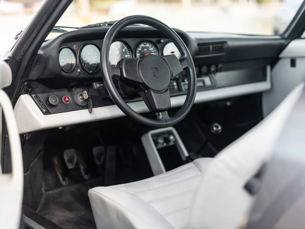 Porsche 911 Turbo 3.3