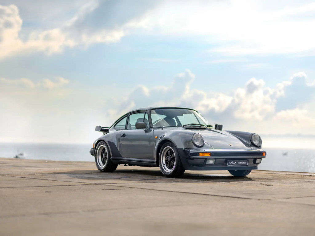 Porsche 911 Turbo 3.3
