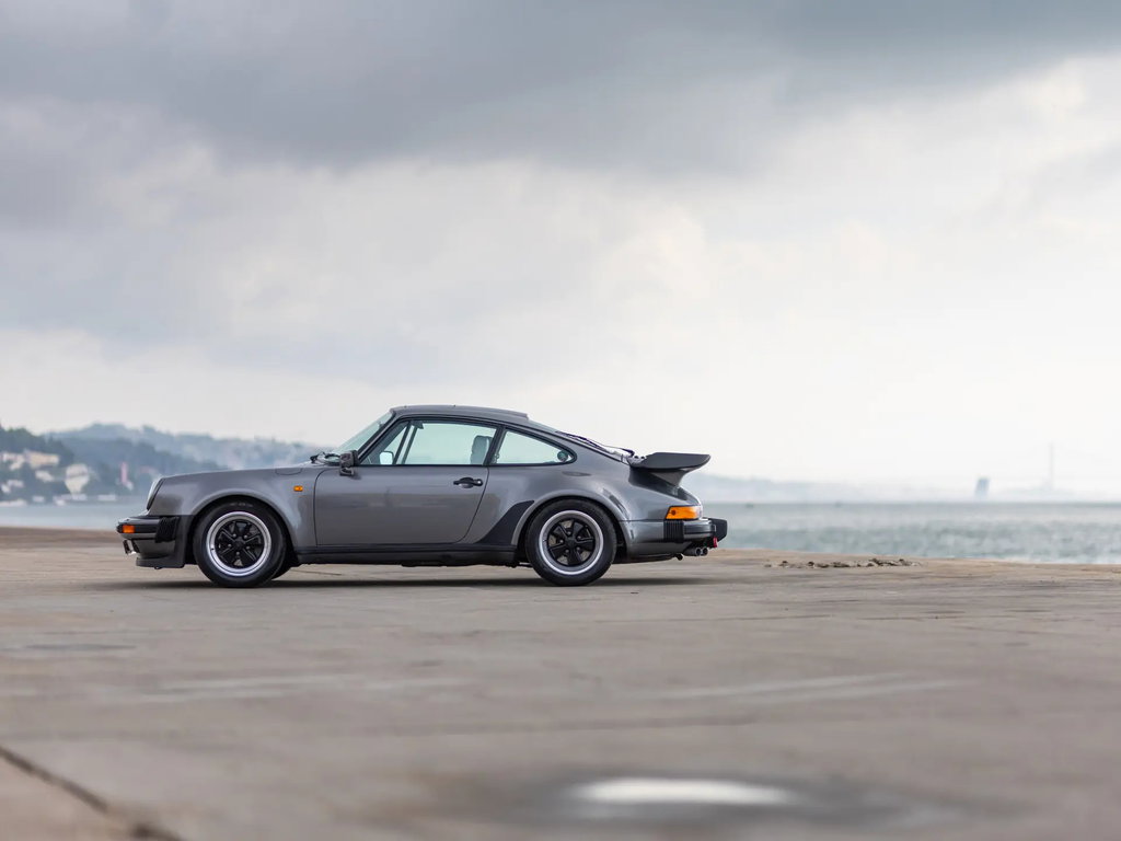 Porsche 911 Turbo 3.3