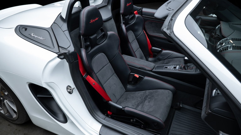 Porsche 981 Boxster Spyder